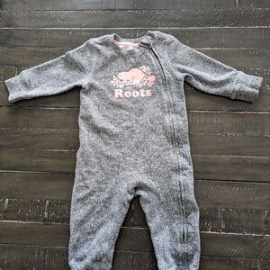 Roots onesie